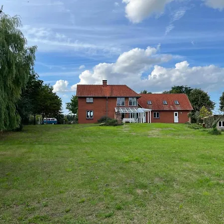 Semesterbostad Landvilla Peenesicht *